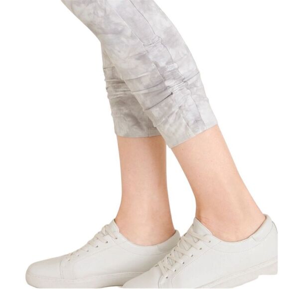 Chico's Zenergy So Slimming Supima Cotton Cloud Print Leggings gray size large - Picture 3 of 11